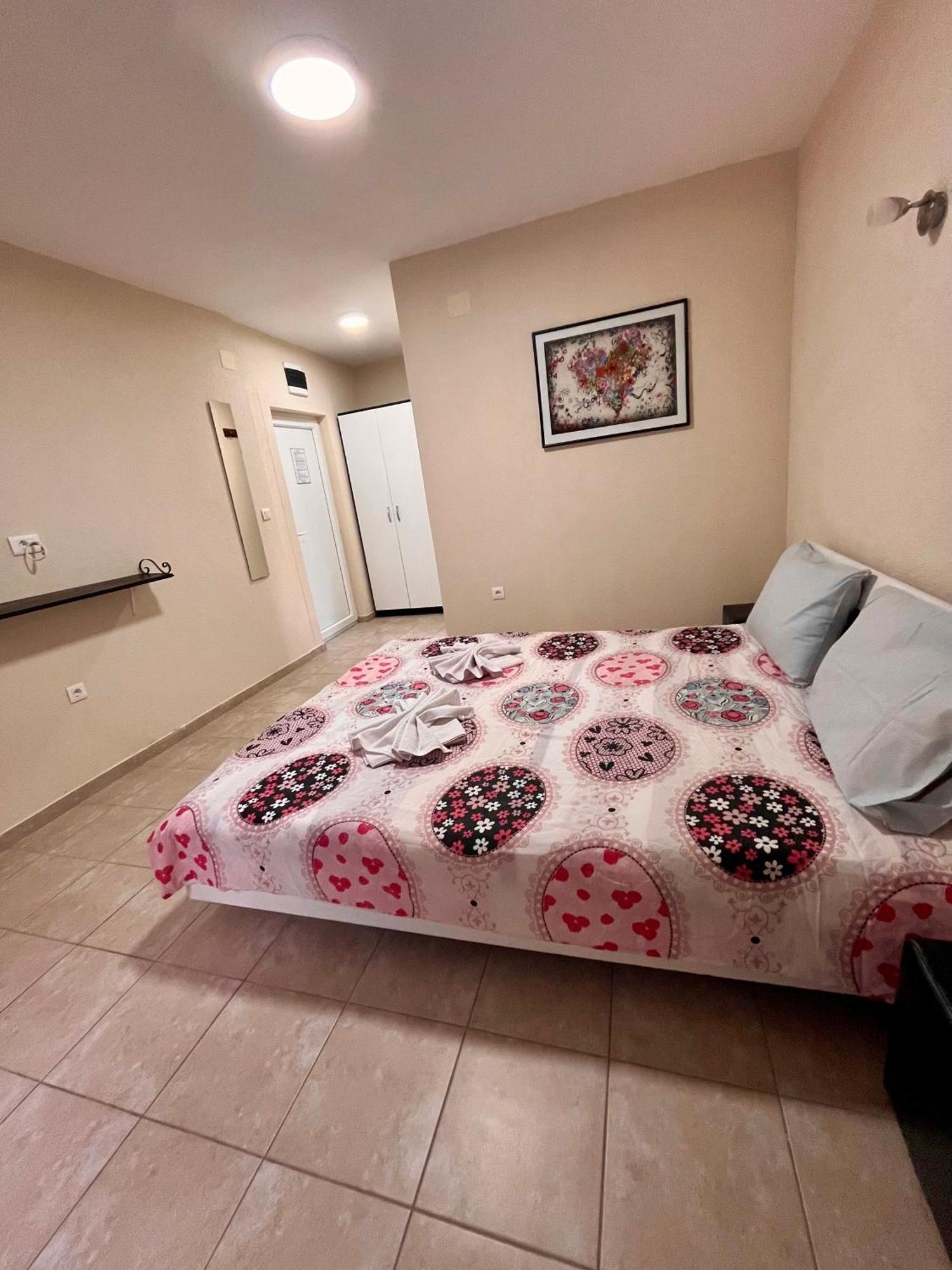 Lux Ohrid Apartment Exterior photo