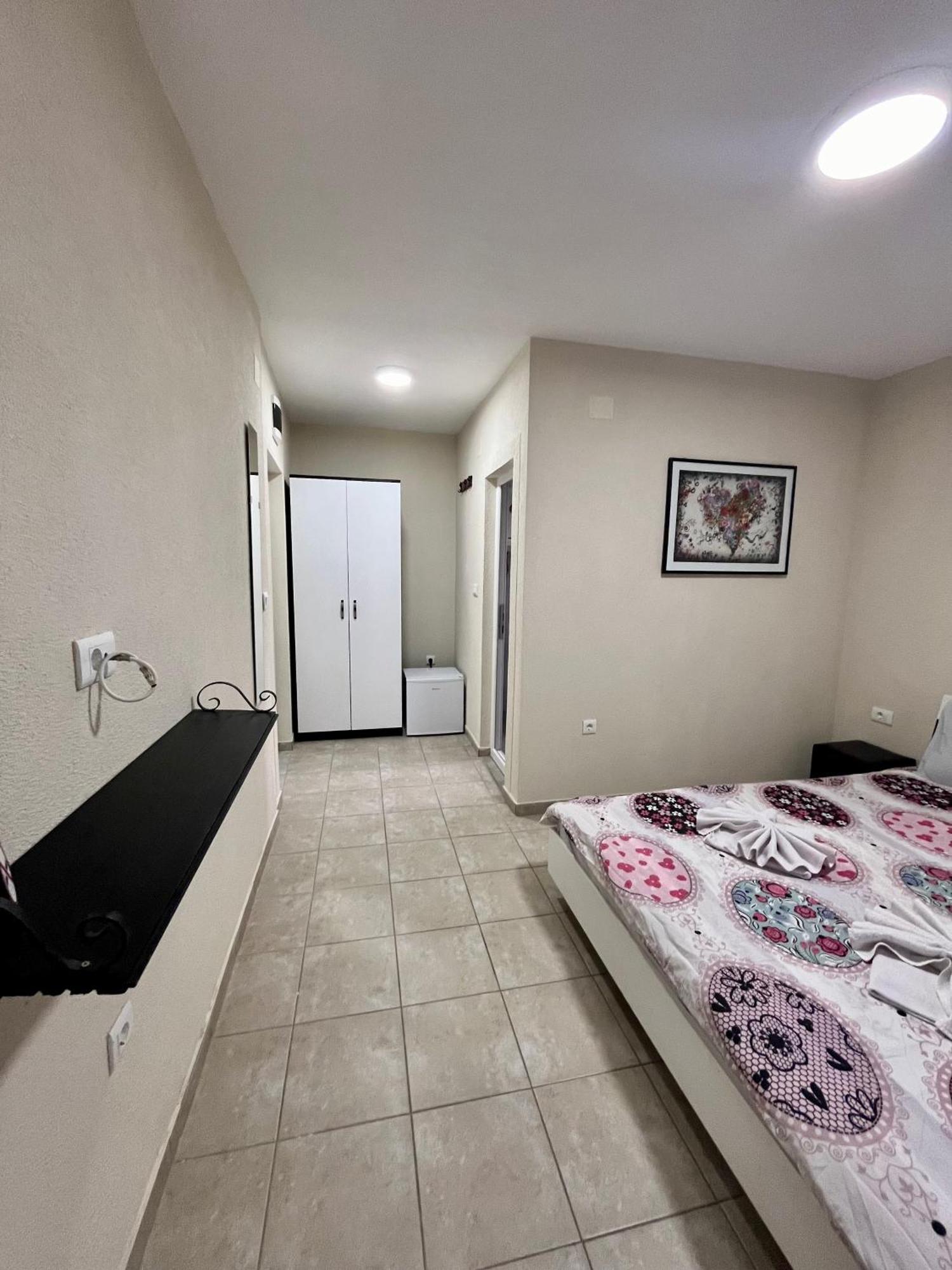 Lux Ohrid Apartment Exterior photo