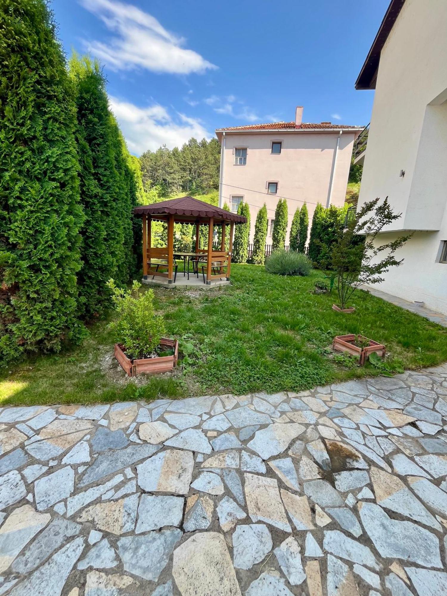 Lux Ohrid Apartment Exterior photo