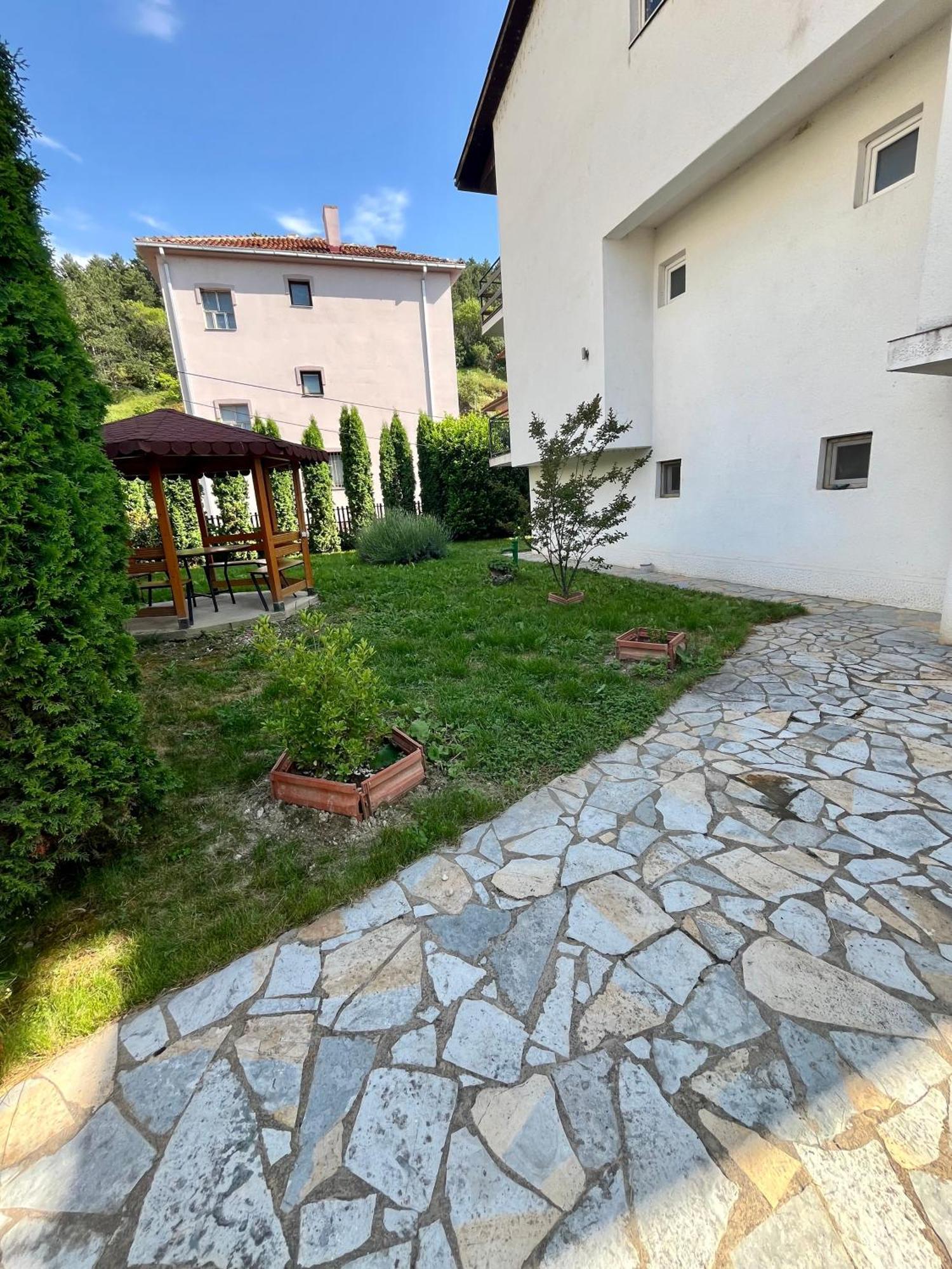Lux Ohrid Apartment Exterior photo